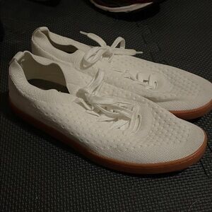 Suavs white zilkers knit shoes W11.5 M9.5